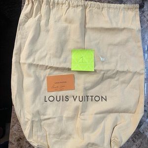 Draw string Louis Vuitton dust bag